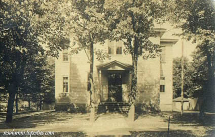 Savona Central School - on McCoy Street before moving to Lamoka (circa 1922, photo courtesy of Margarett and Sue Caward) Savona Central School - on McCoy Street before moving to Lamoka (circa 1922, photo courtesy of Margarett and Sue Caward)